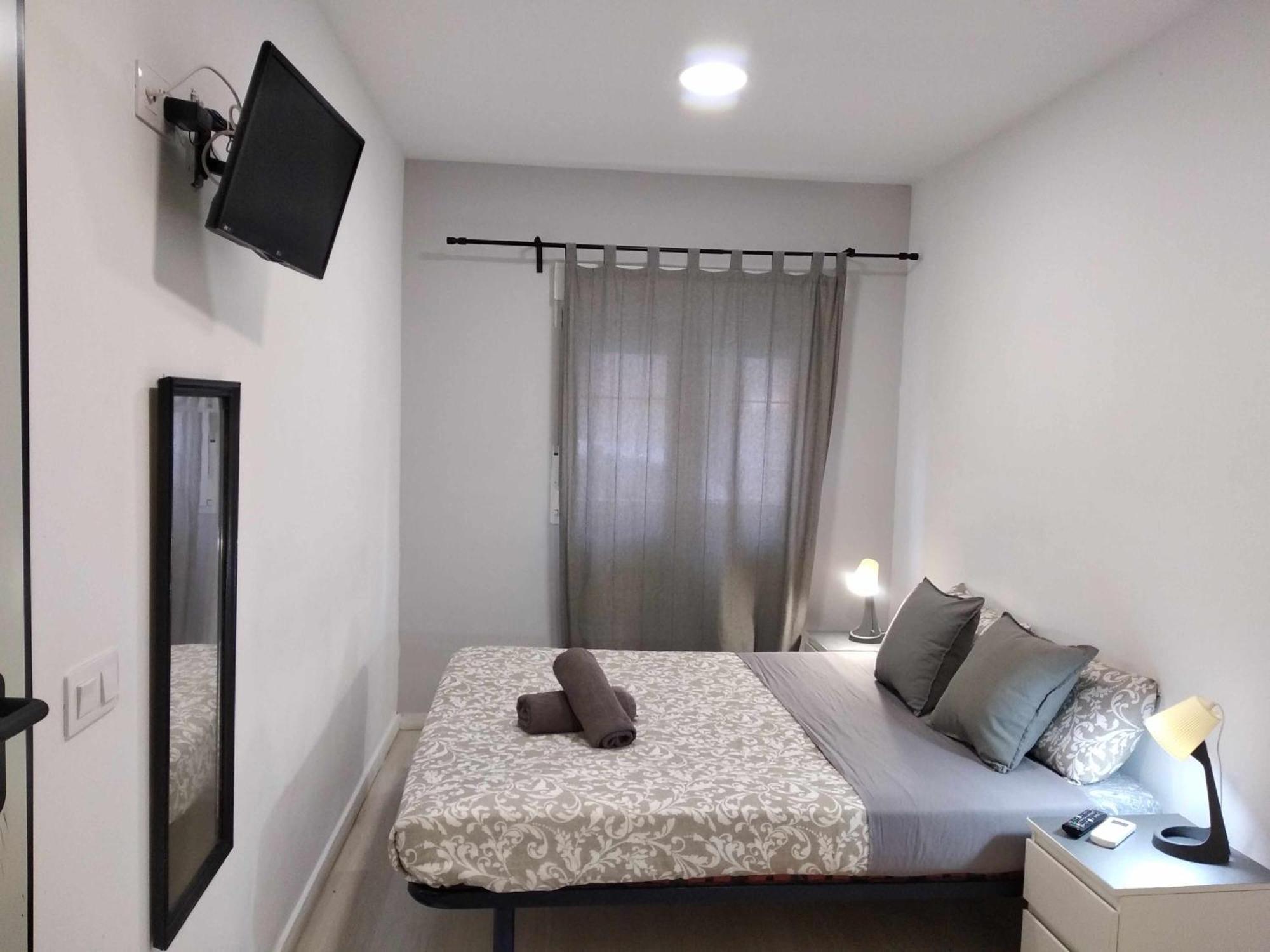 Hostal Urban Basic Оспиталет де Лобрегат Стая снимка